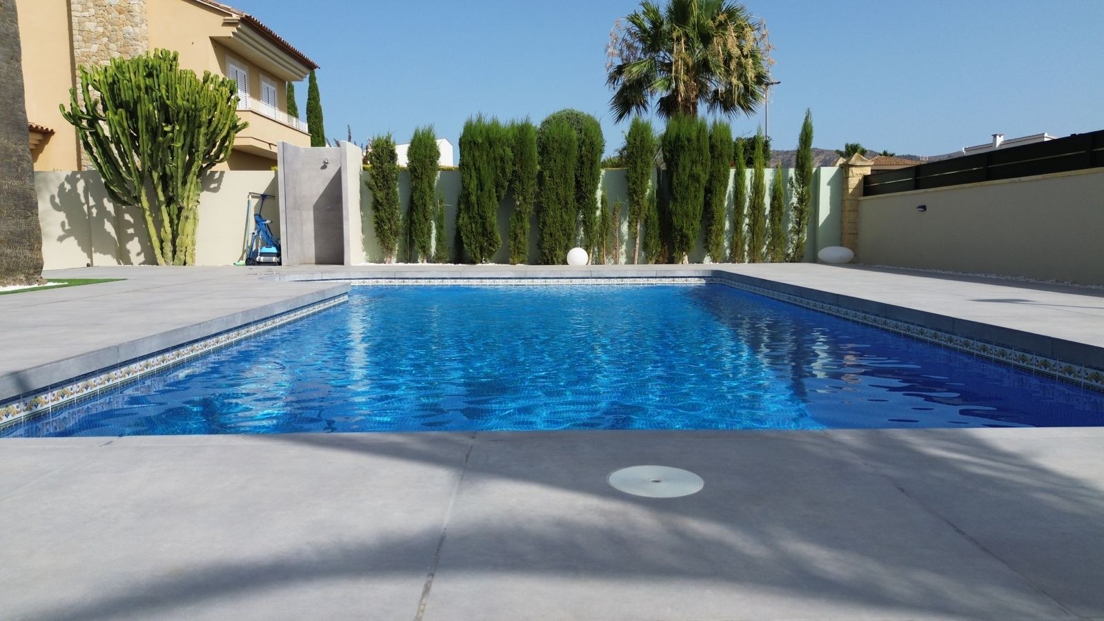 Bathroom in villa for sale in Alfas del Pi