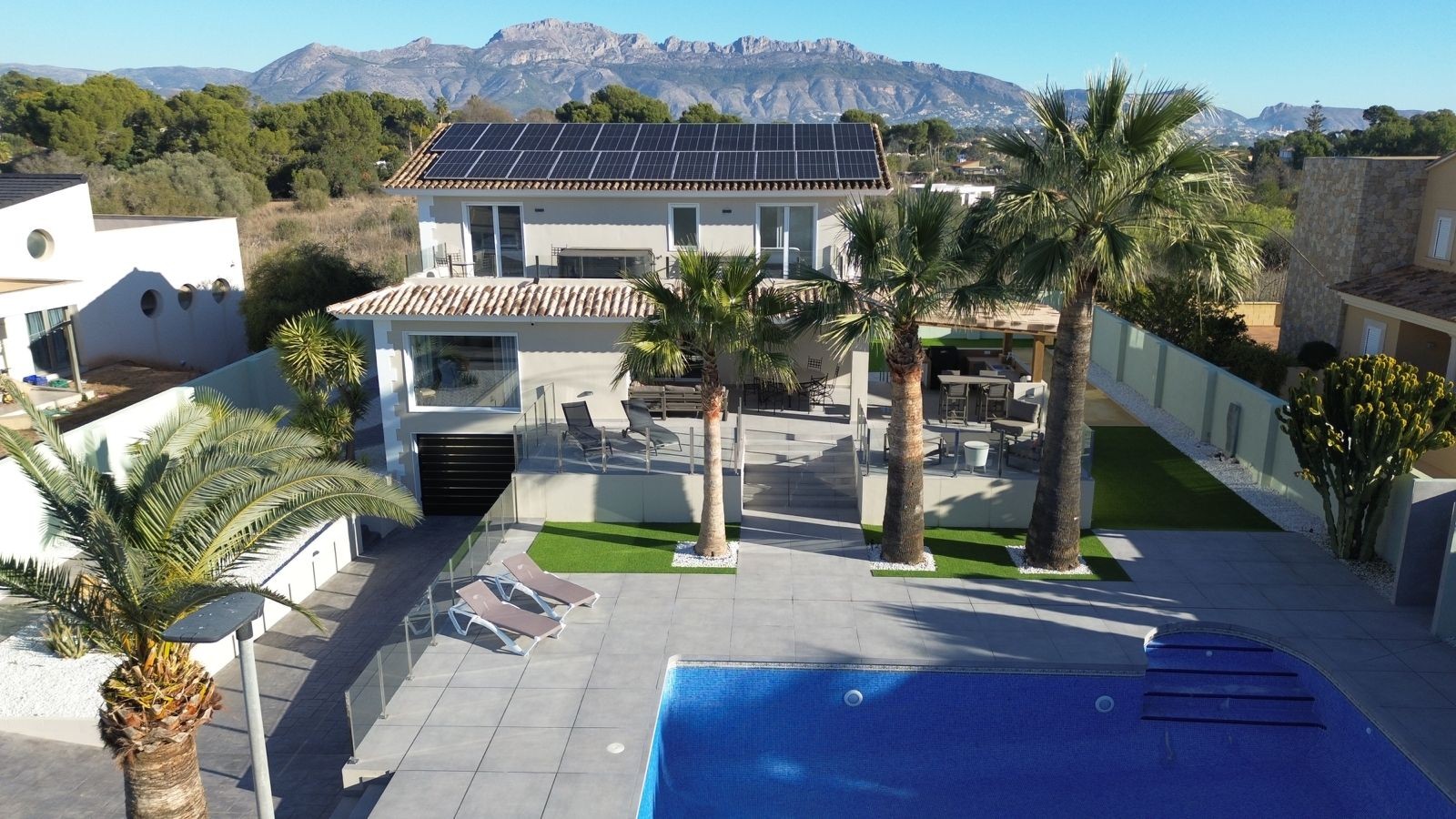 Kitchen in villa for sale in Alfas del Pi