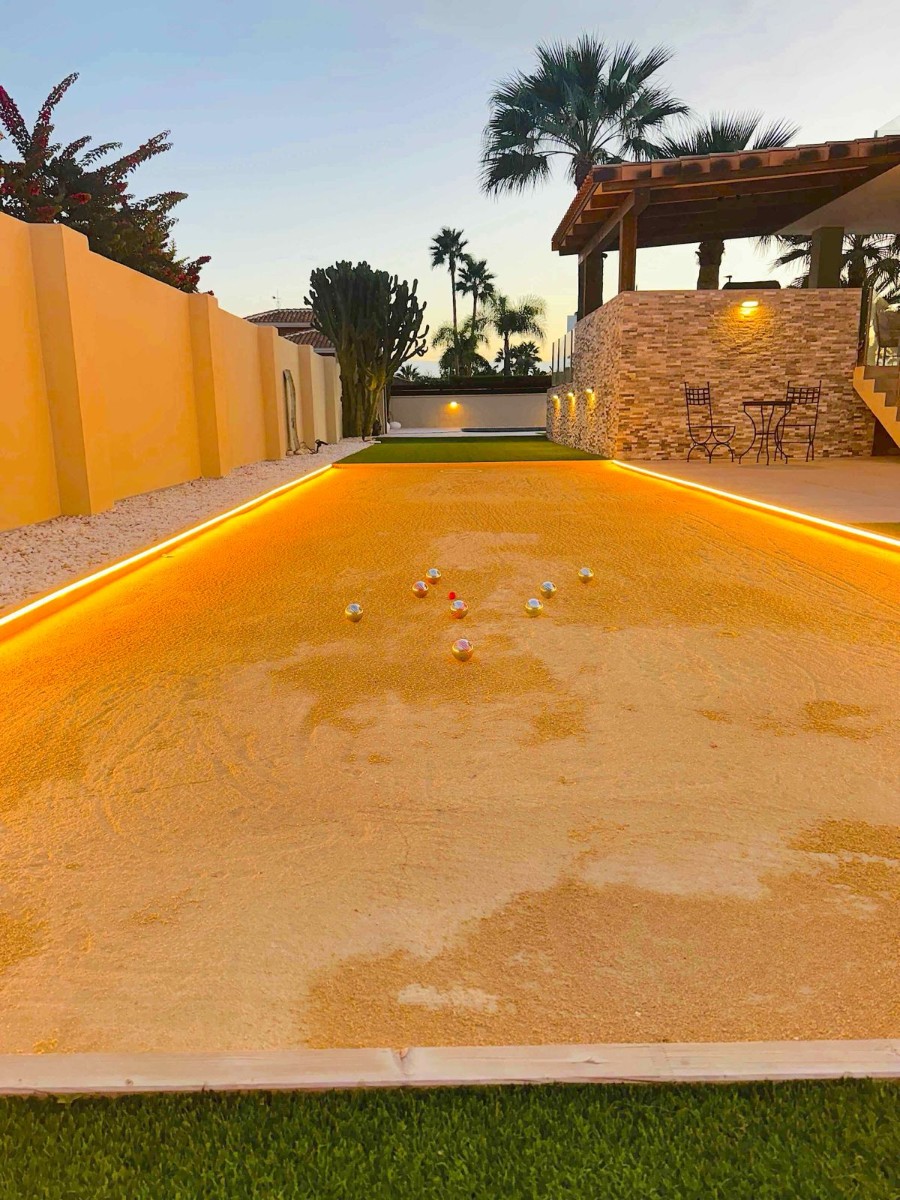 Bedroom in villa for sale in Alfas del Pi
