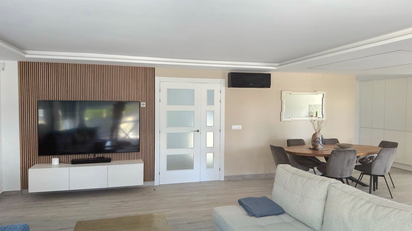 Terrace in villa for sale in Alfas del Pi