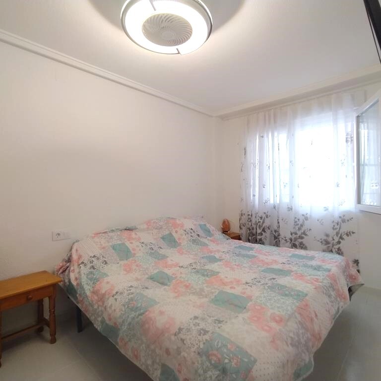 Master bedroom in apartment for sale in Torrevieja