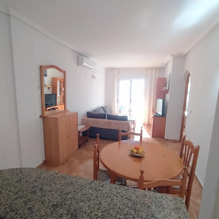 Bedroom in apartment for sale in Torrevieja