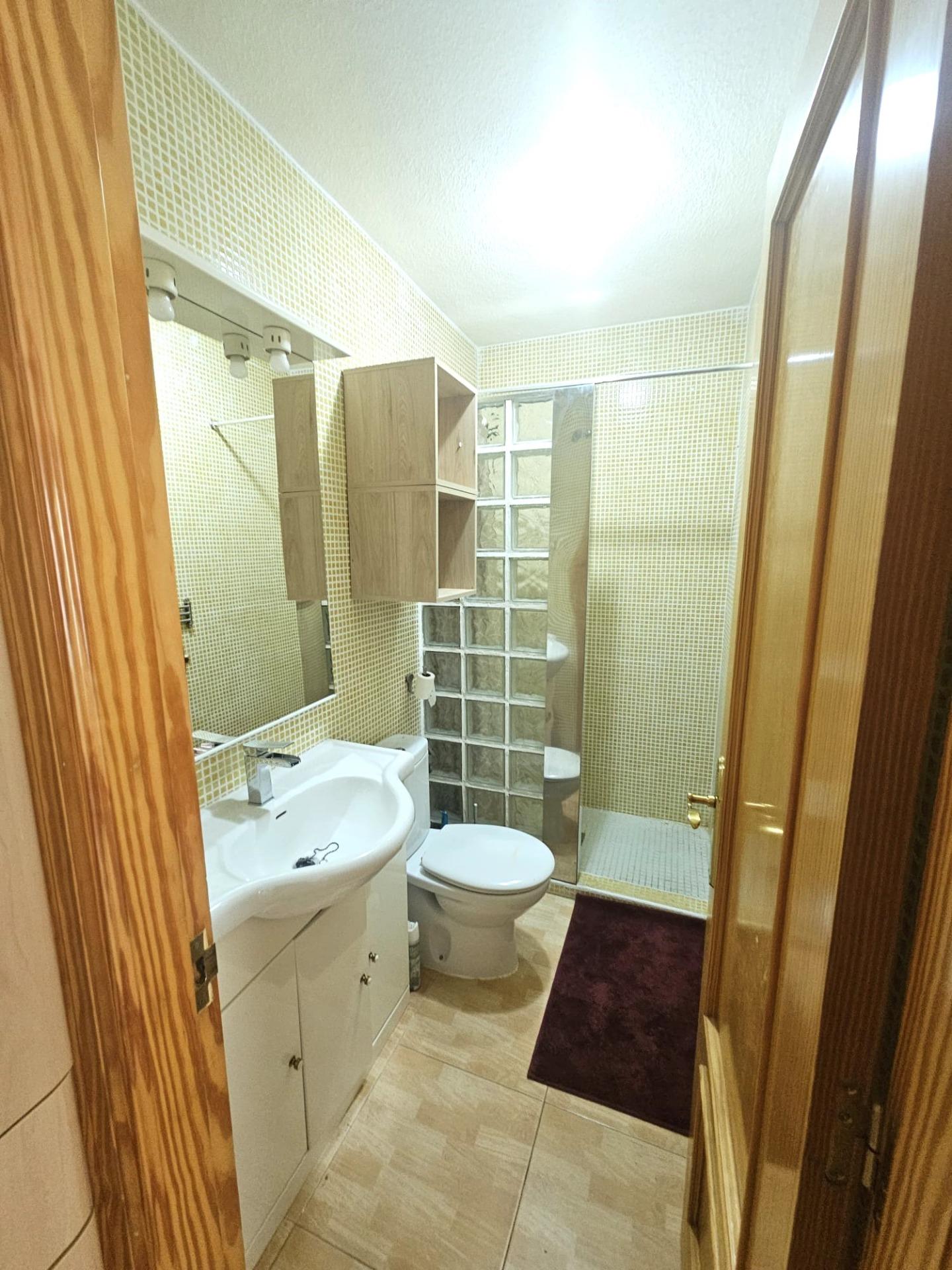 Bedroom in bungalow for sale in Torrevieja