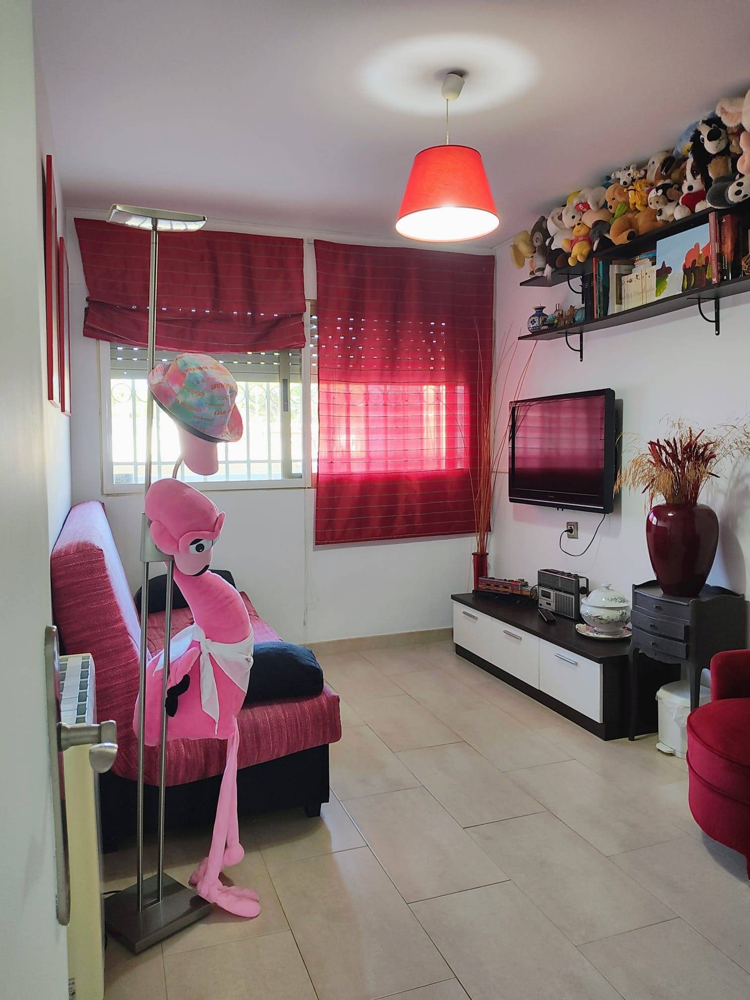 Master bedroom in apartment for sale in Lo Pagan