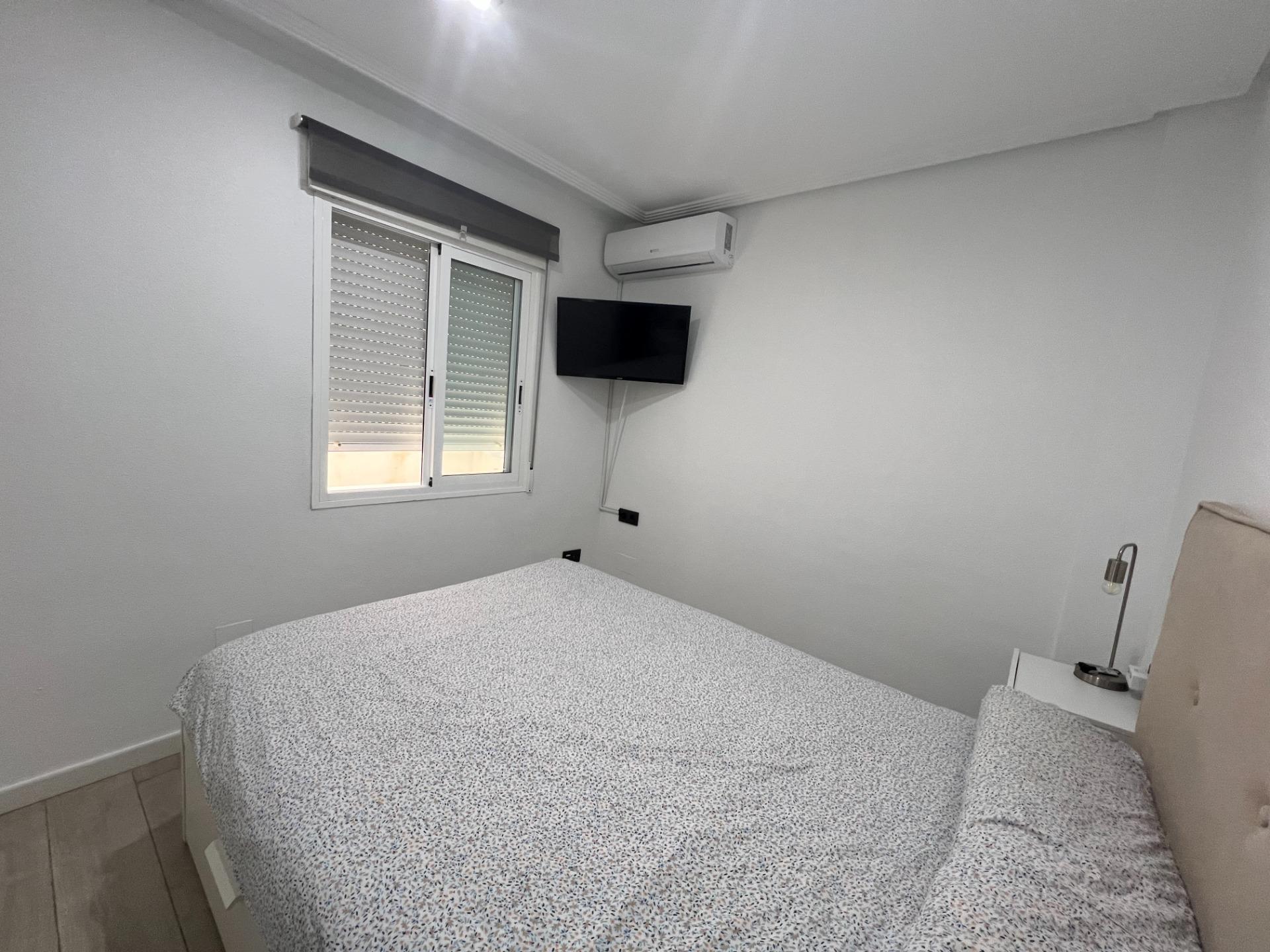 Bedroom in apartment for sale in Dolores