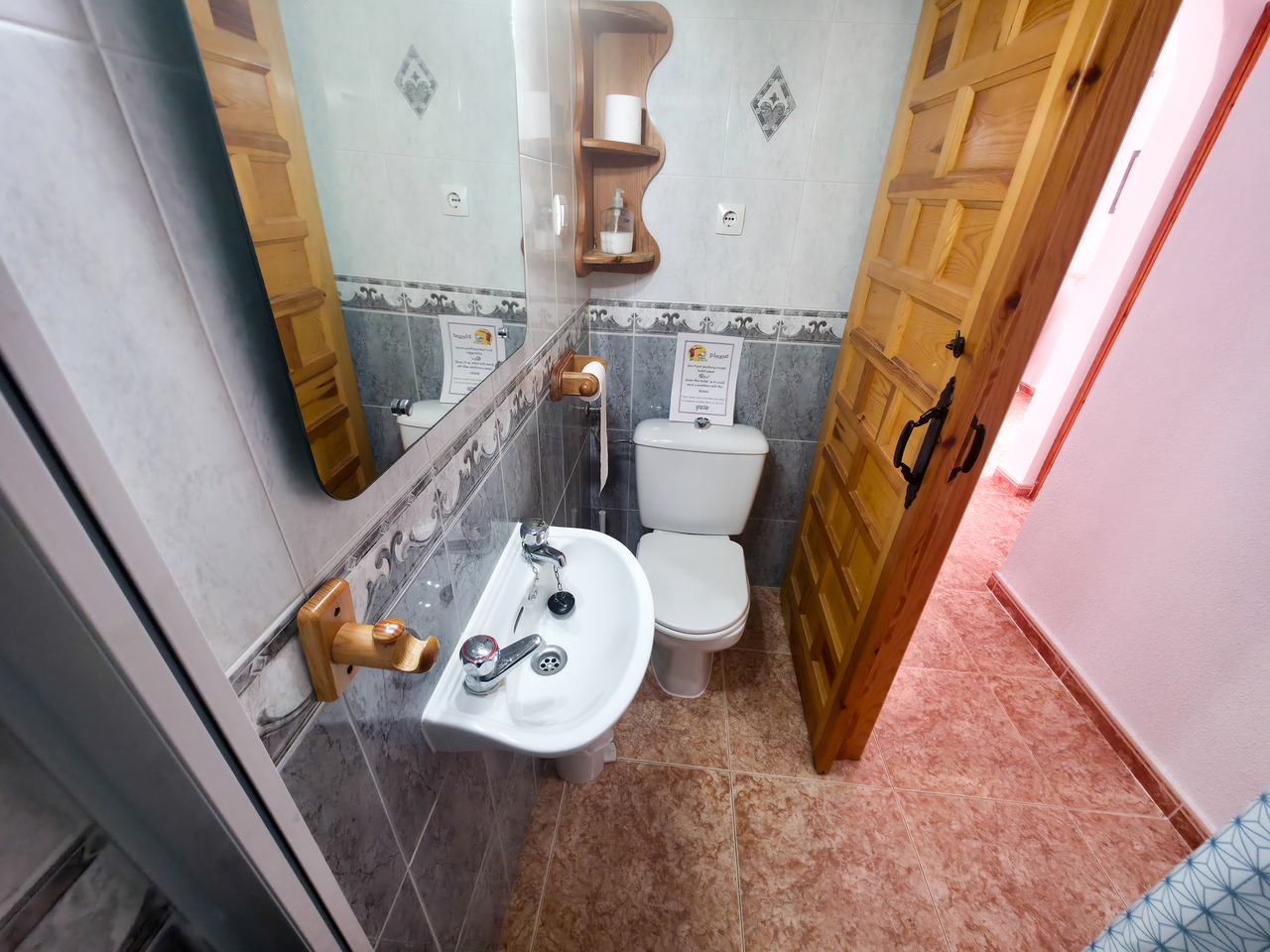 Bedroom in villa for sale in Torrevieja