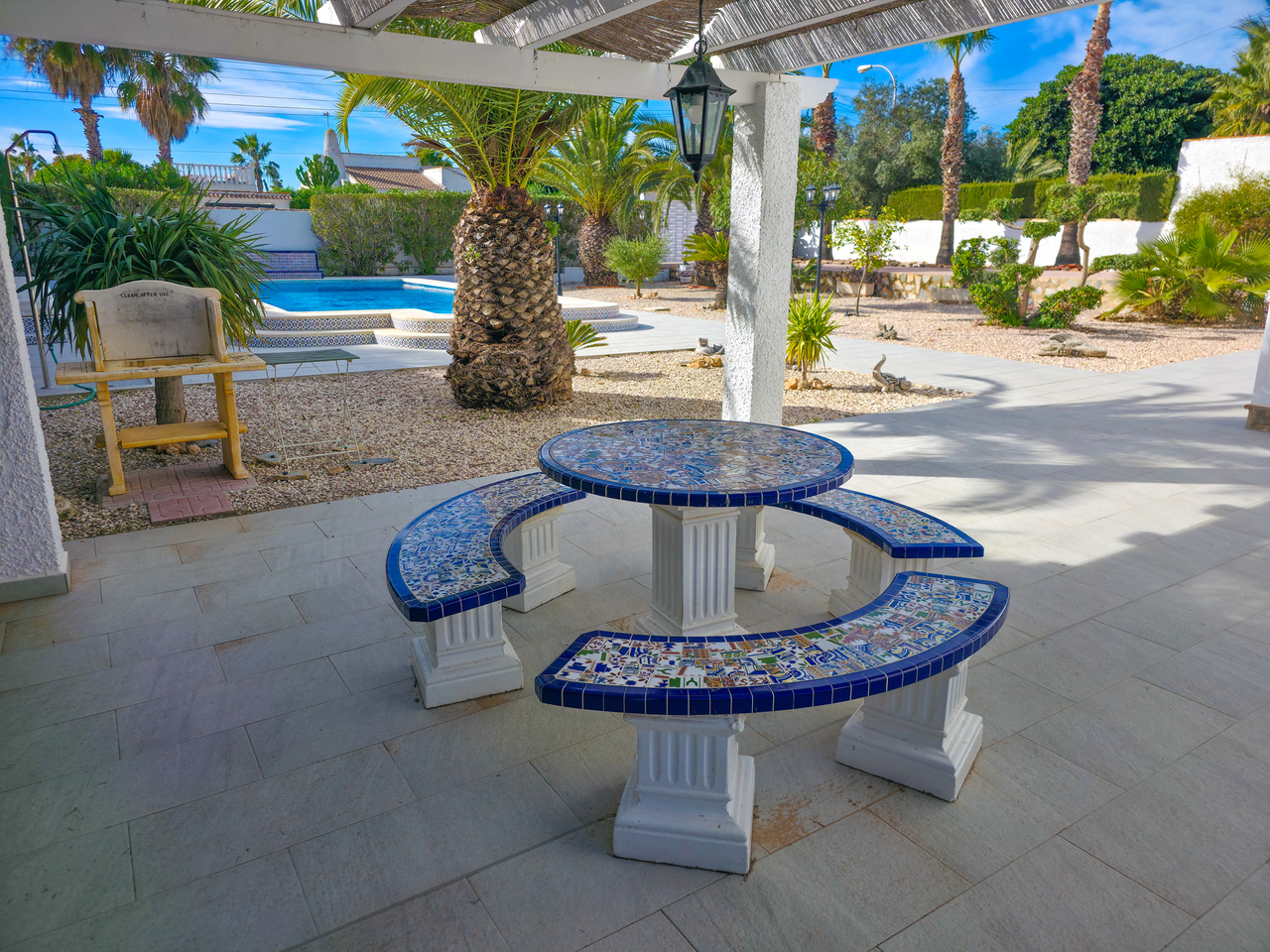 Master bedroom in villa for sale in Torrevieja