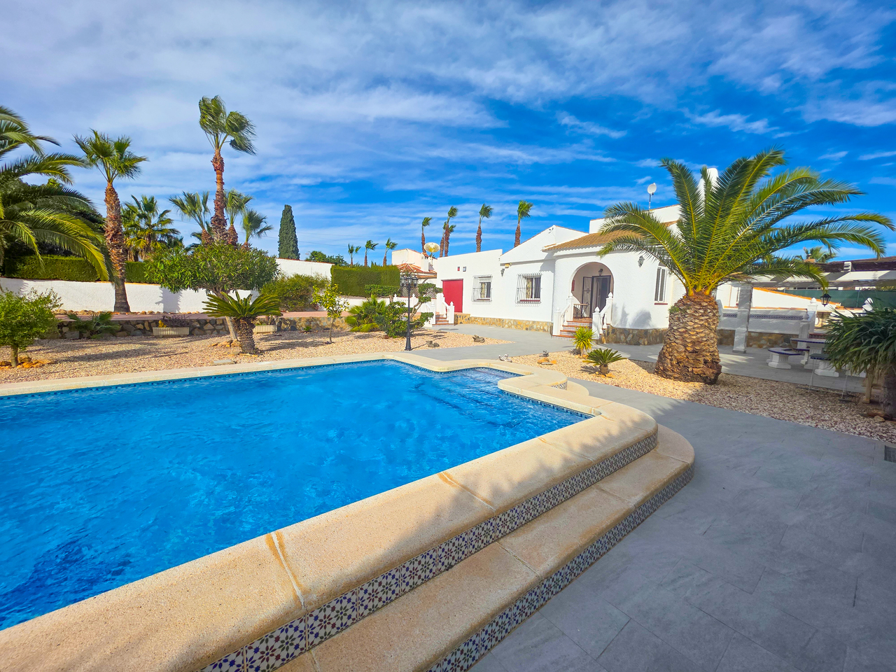 Bathroom in villa for sale in Torrevieja