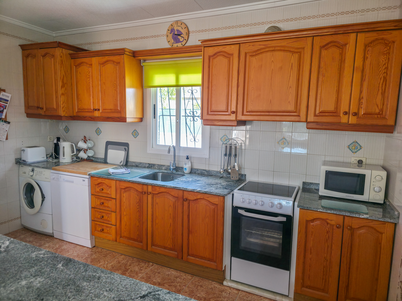 Dining area in villa for sale in Torrevieja