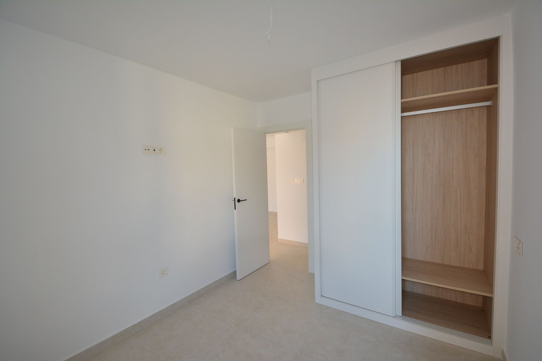 Master bedroom in apartment for sale in Torrevieja