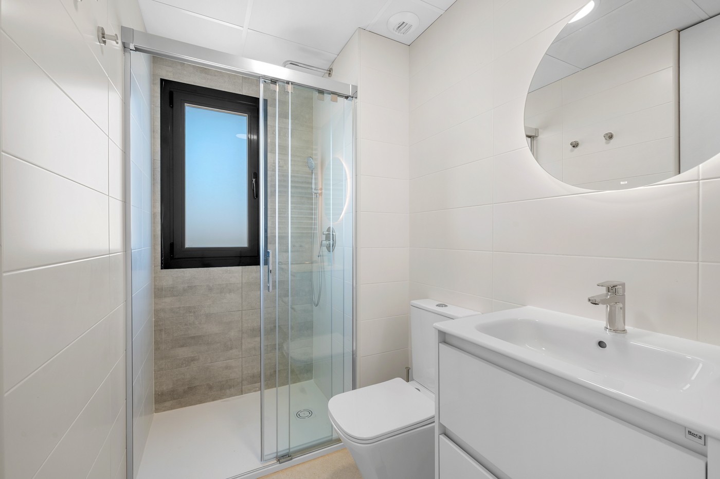 Pool area in apartment for sale in Torre Pacheco