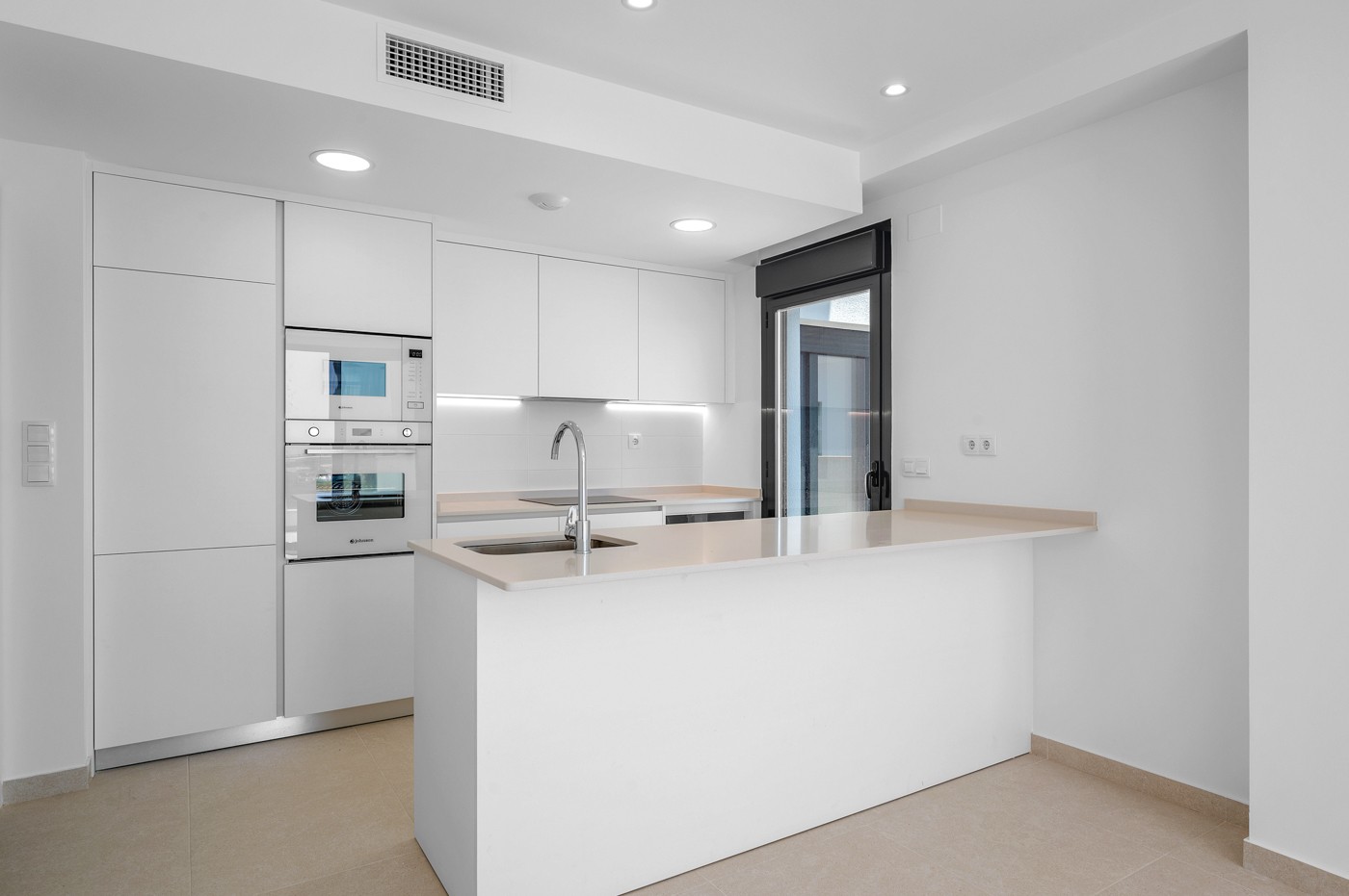 Pool area in apartment for sale in Torre Pacheco