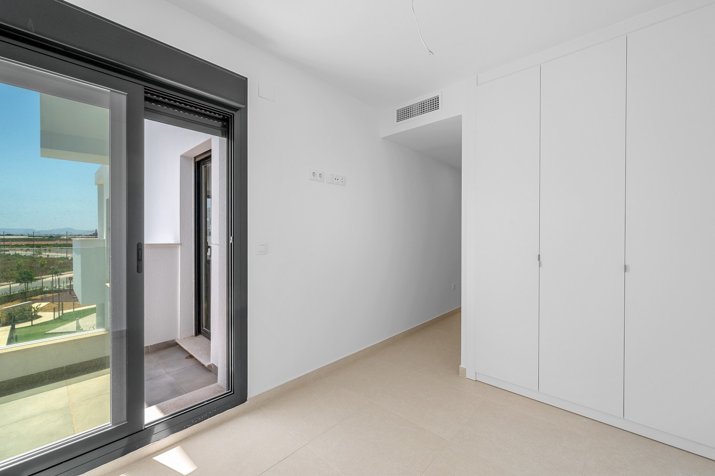 Bedroom in apartment for sale in Torre Pacheco
