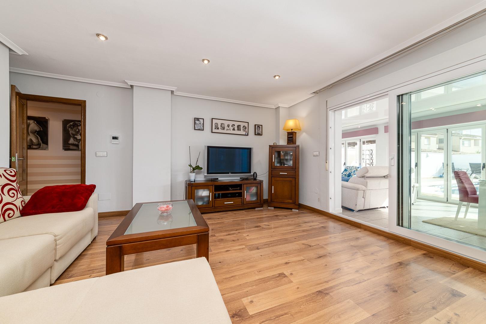 Bedroom in villa for sale in San Javier