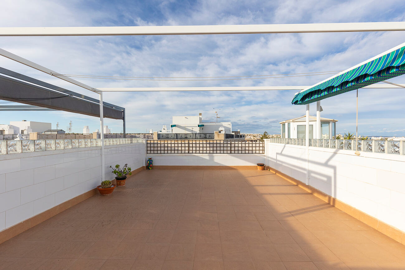 Dining area in apartment for sale in Orihuela Costa