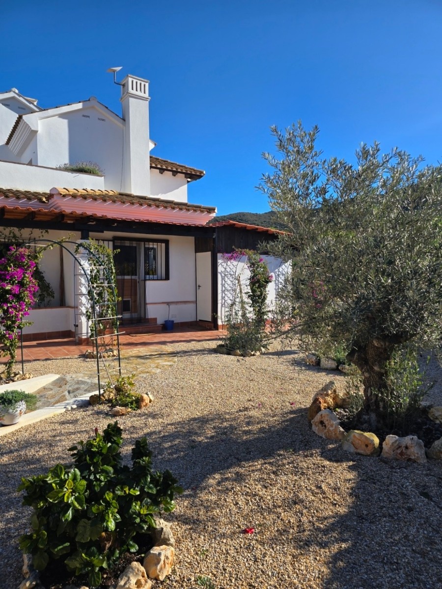 Bedroom in villa for sale in Fuente Alamo