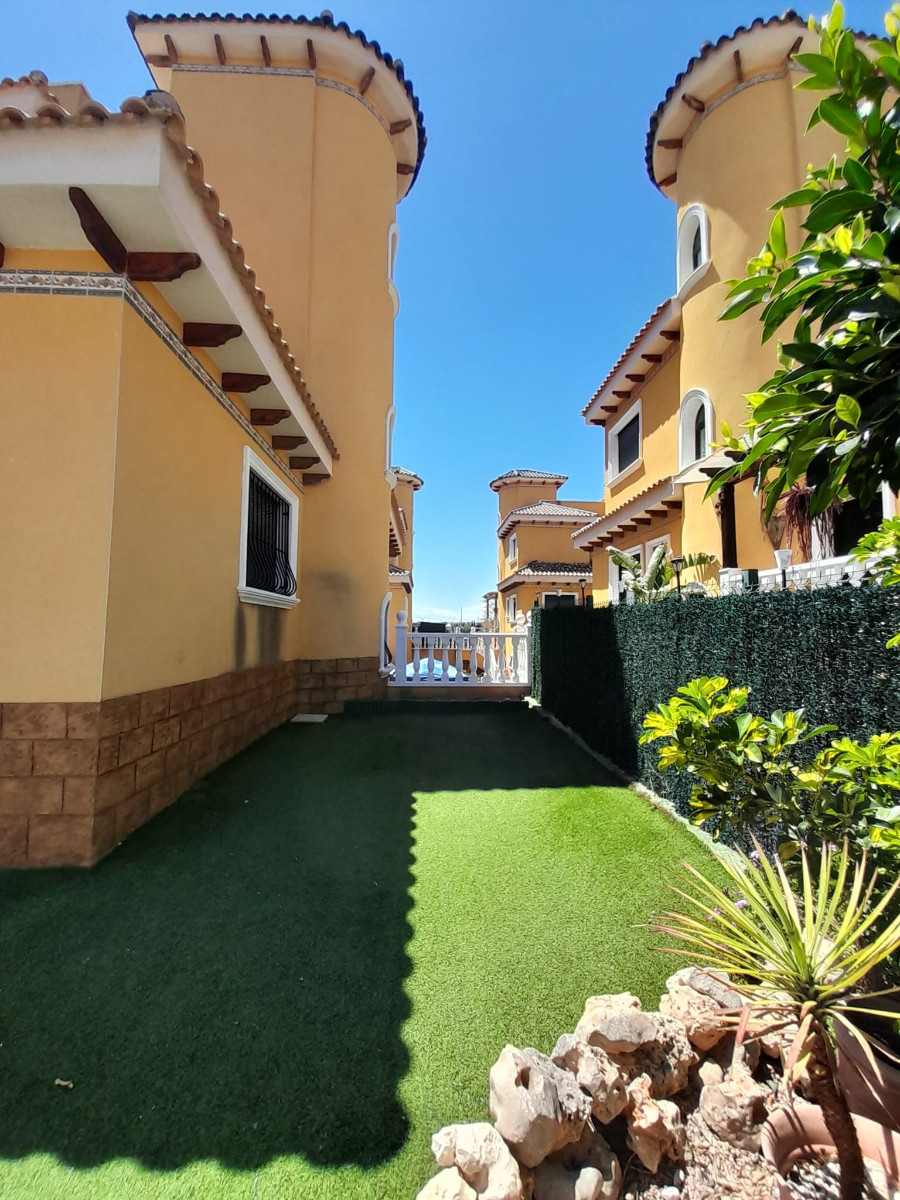 Master bedroom in villa for sale in Ciudad Quesada
