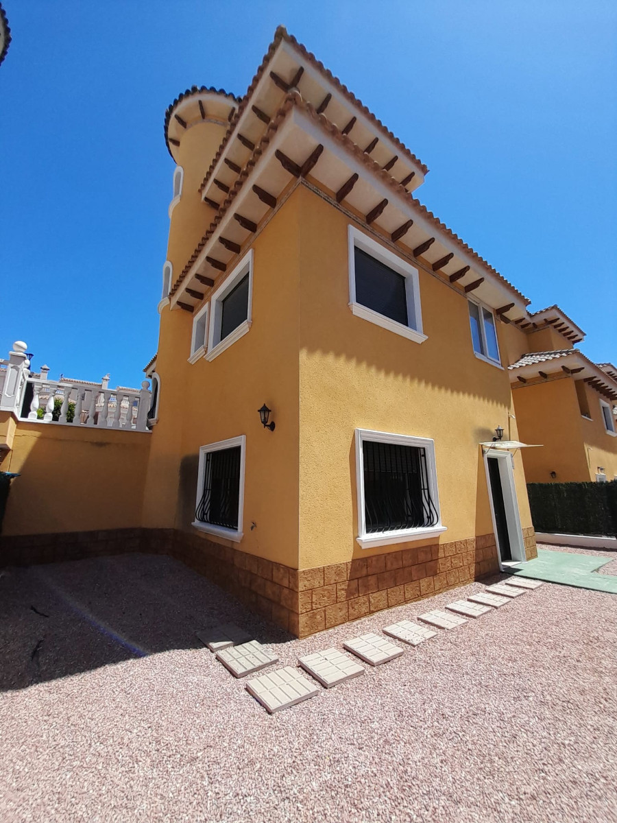 Terrace in villa for sale in Ciudad Quesada