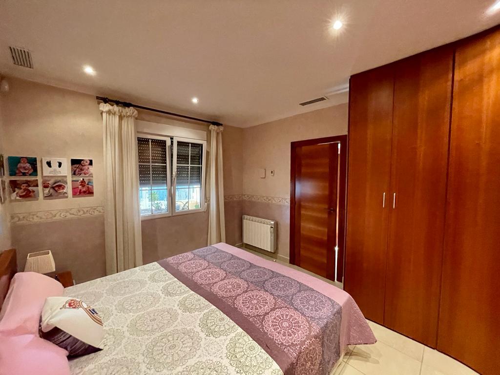 Living room in villa for sale in Albatera