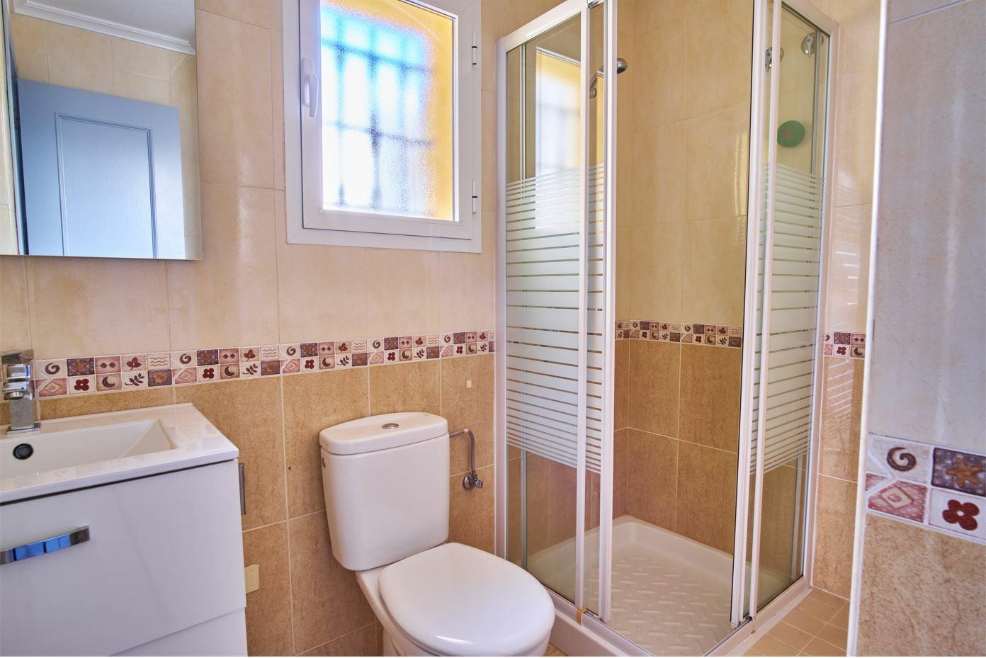 Master bedroom in villa for sale in Los Montesinos