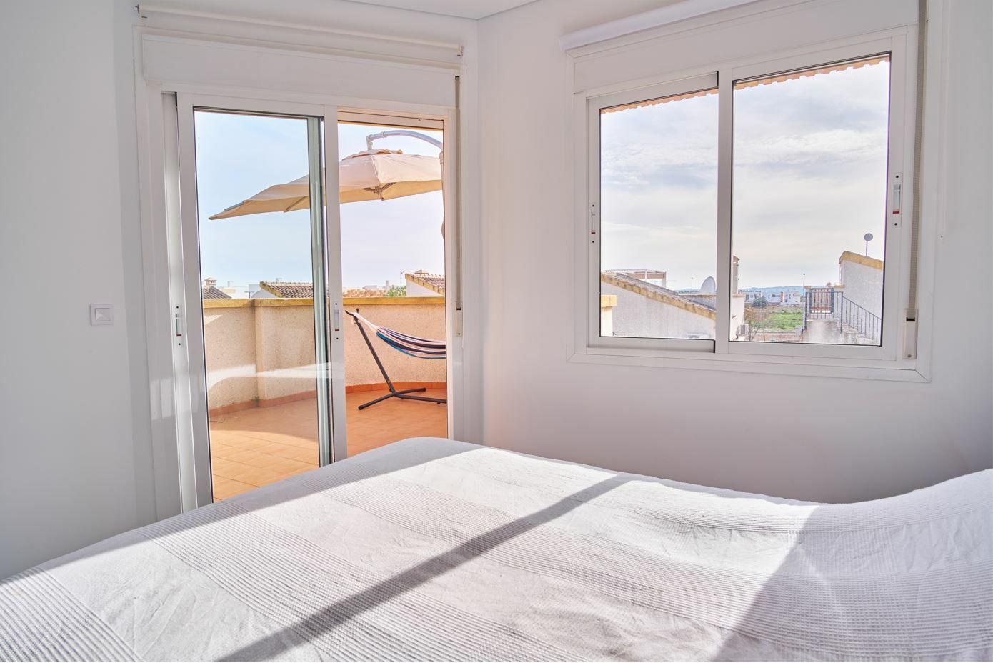 Recently refurbished detached villa close to Los Montesinos in urbanisation
