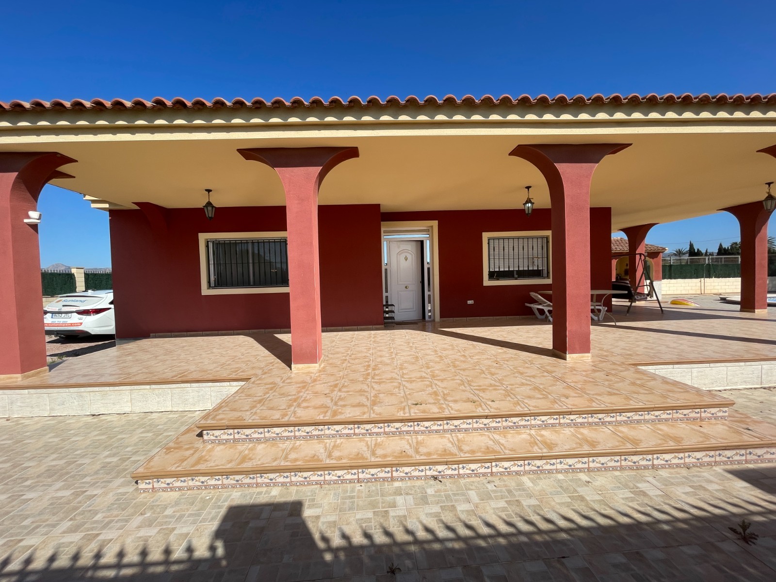 Exterior view in villa for sale in Albatera