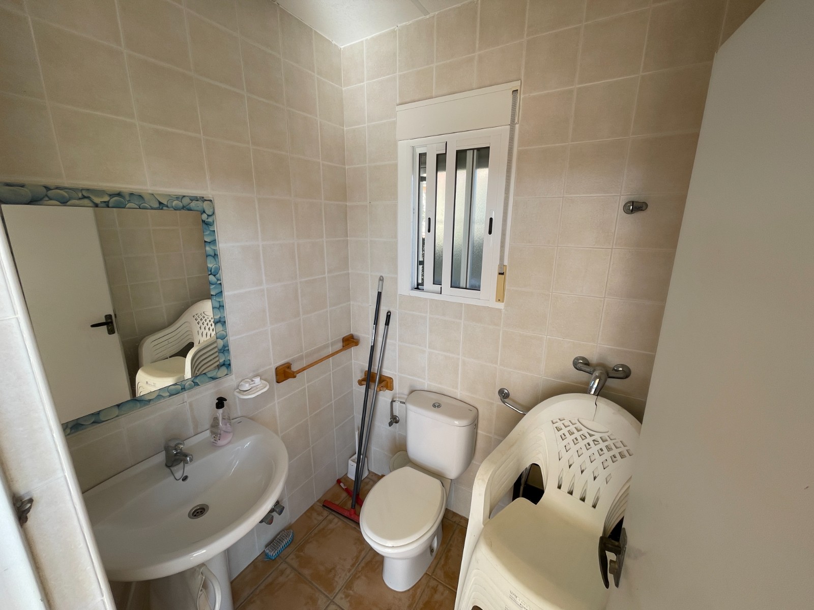 Bathroom in villa for sale in Albatera