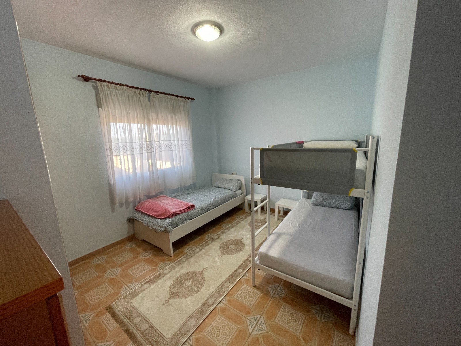 This villa is located between Albatera and Crevillente, offering excellent connections to both citie
