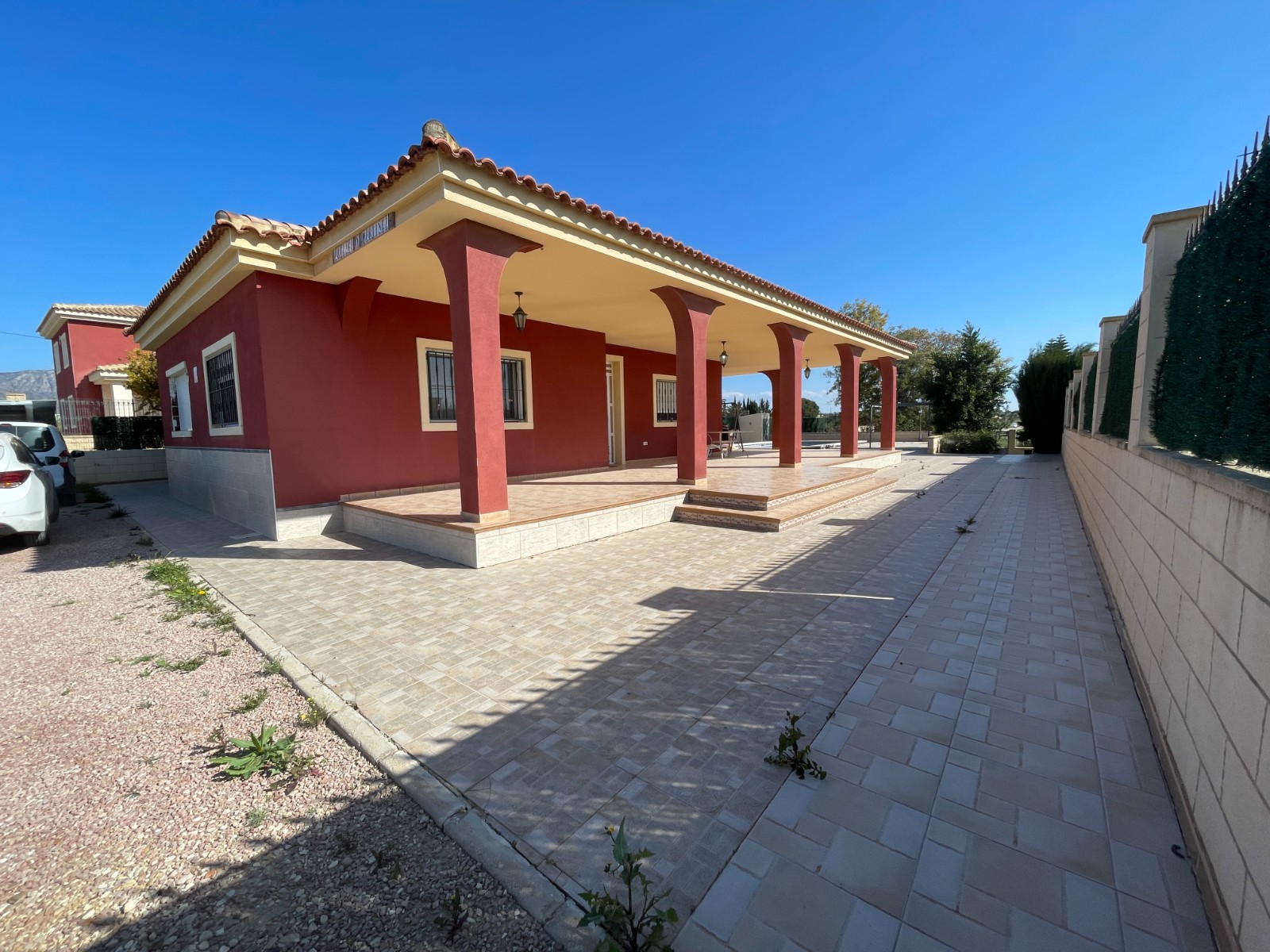 Garden in villa for sale in Albatera