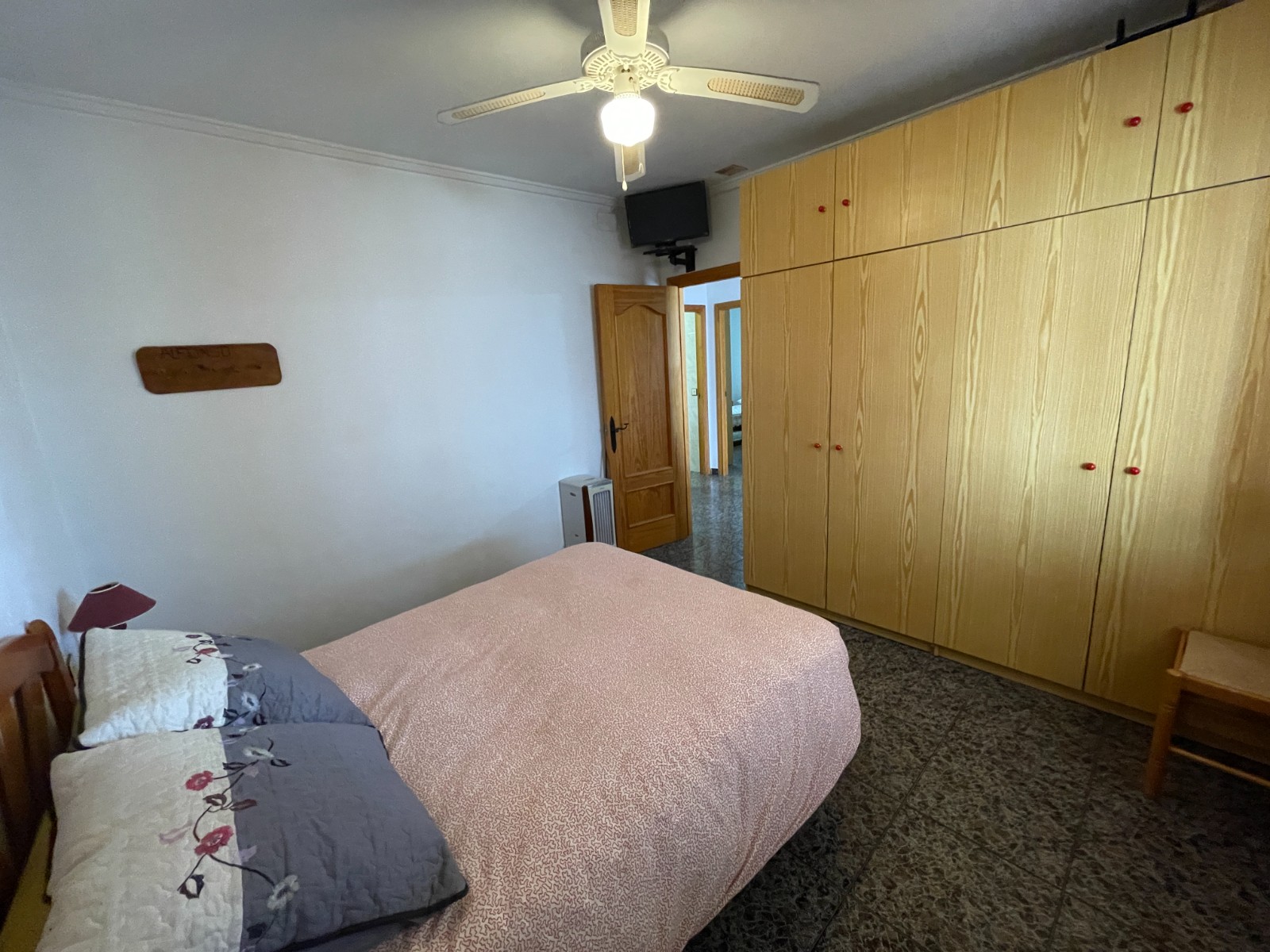 Bedroom in villa for sale in Guardamar del Segura