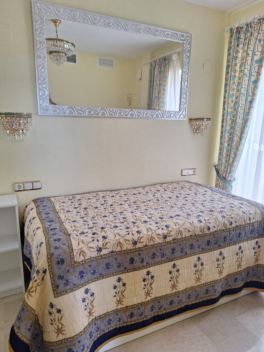 Bathroom in apartment for sale in Guardamar del Segura