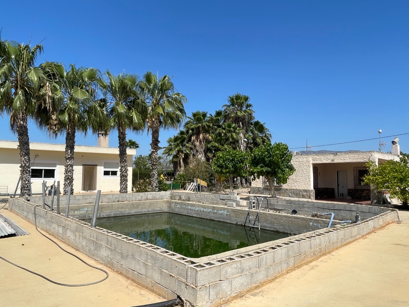 Kitchen in villa for sale in Crevillent