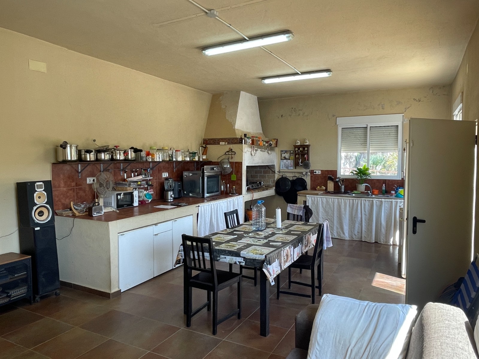 Kitchen in villa for sale in Crevillent