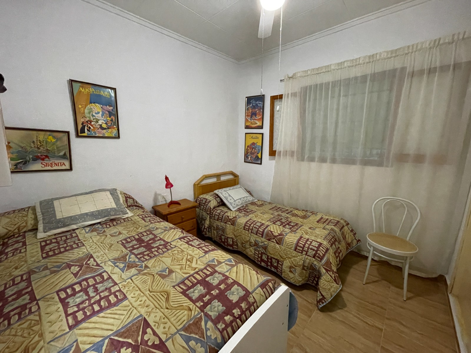 Fully Equipped Ground Floor House with Patio and Terrace We present a cozy ground floor town house,