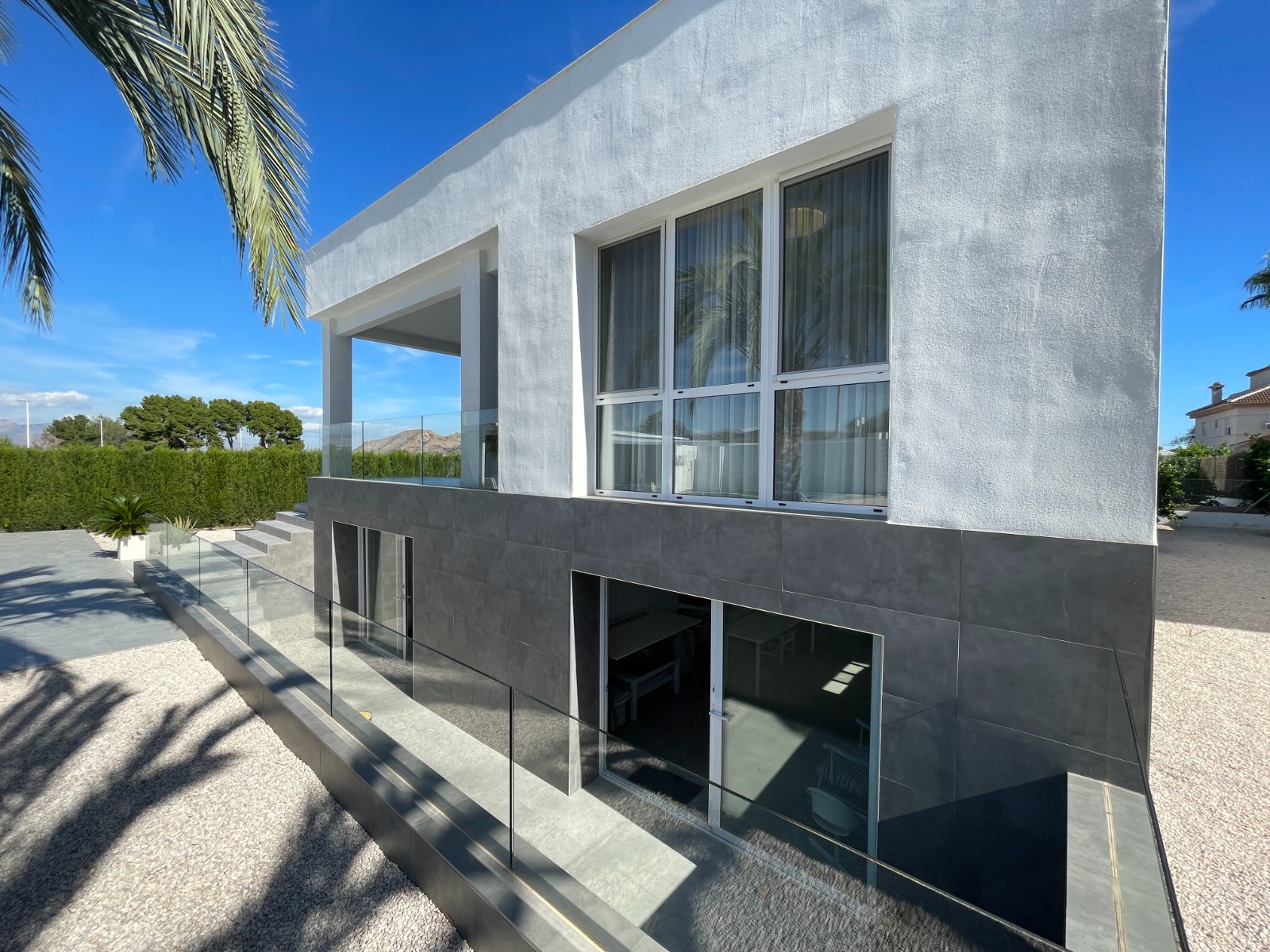 Pool area in villa for sale in Orihuela