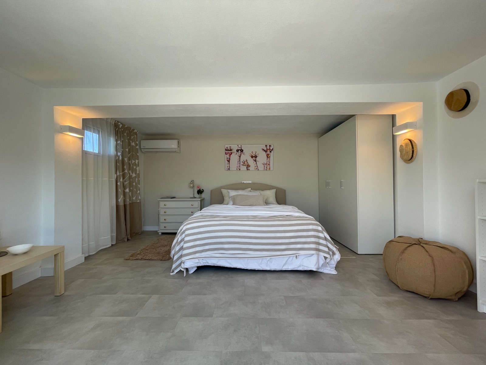 Dining area in villa for sale in Orihuela