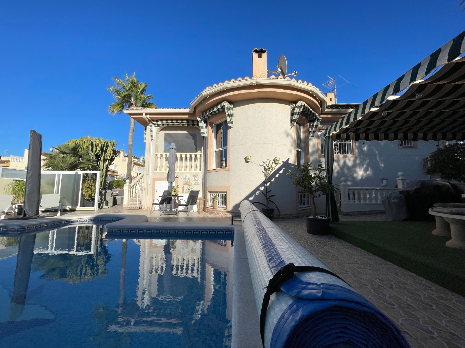 Living room in villa for sale in Benijofar