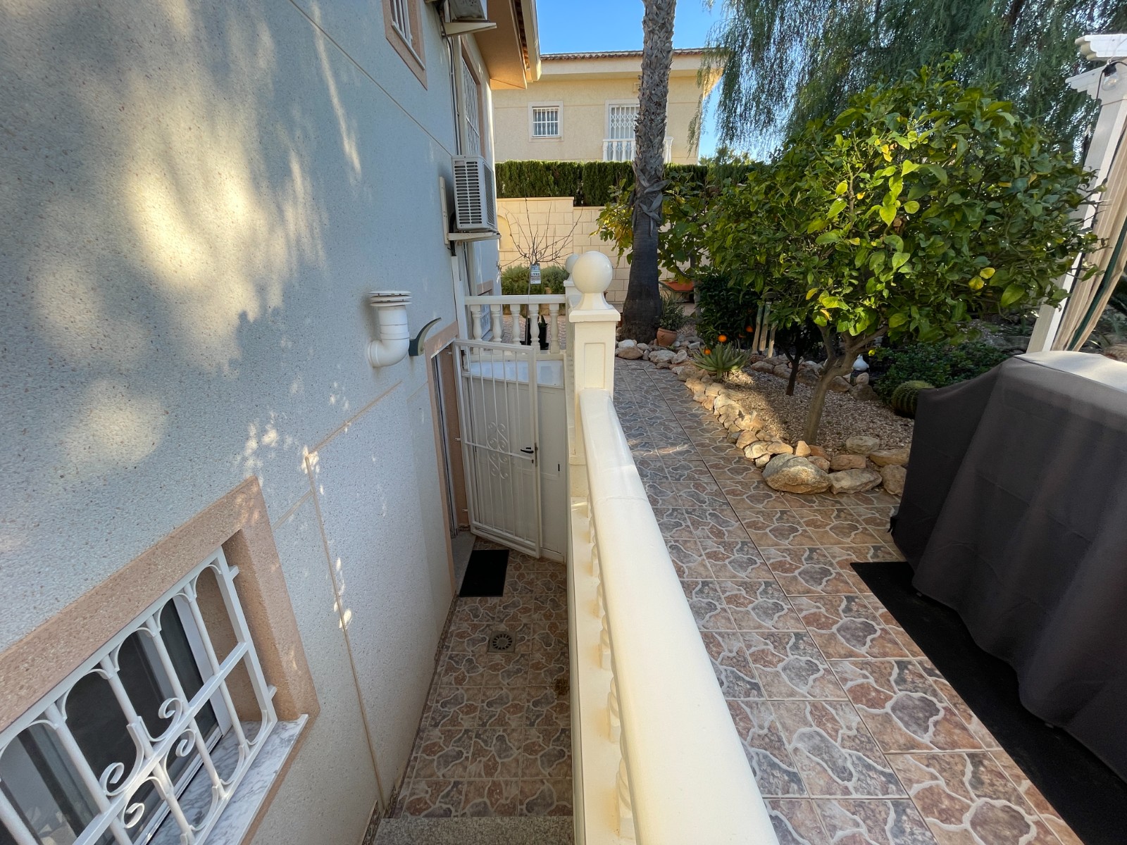 Terrace in villa for sale in Benijofar