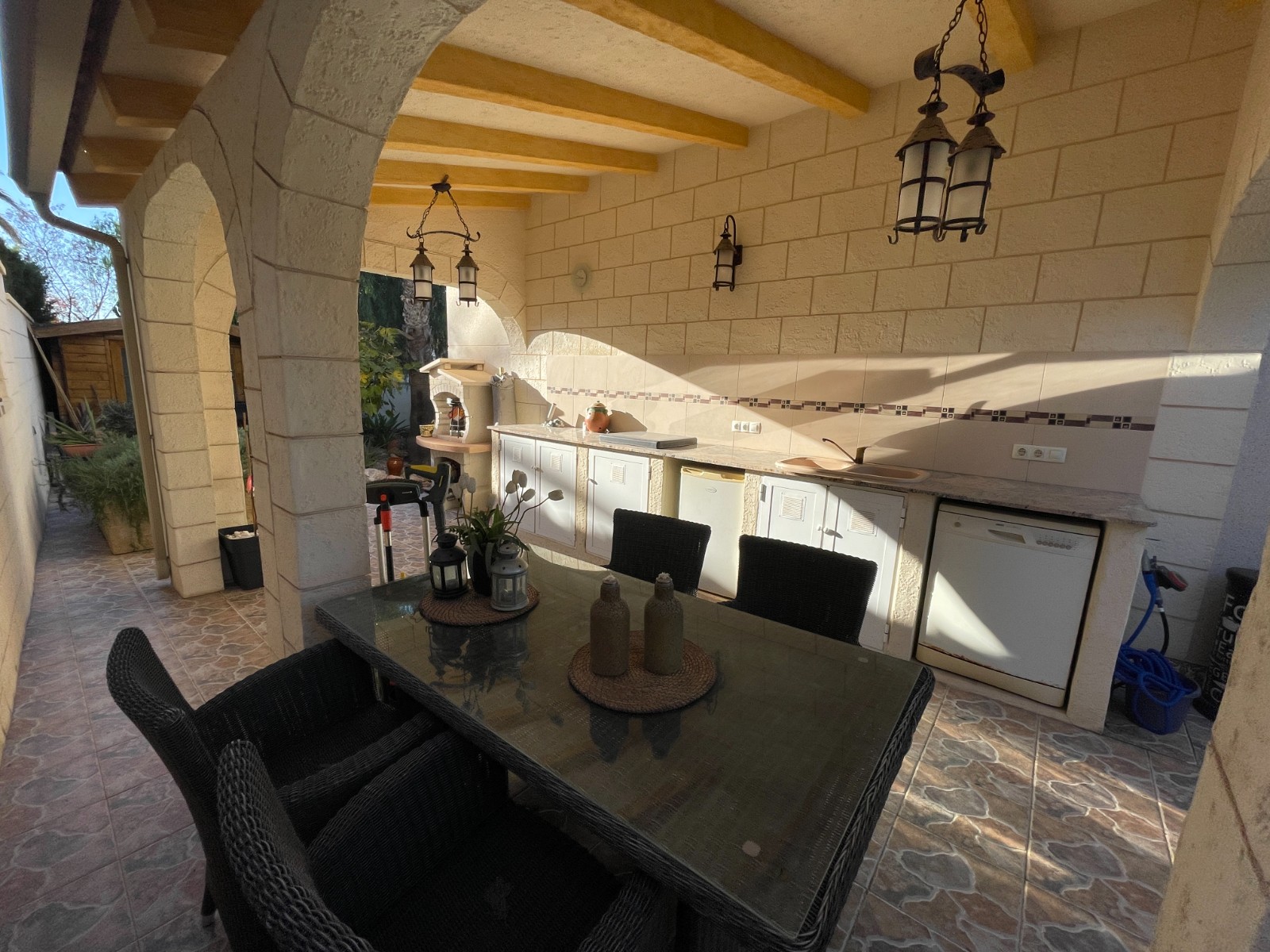 Dining area in villa for sale in Benijofar
