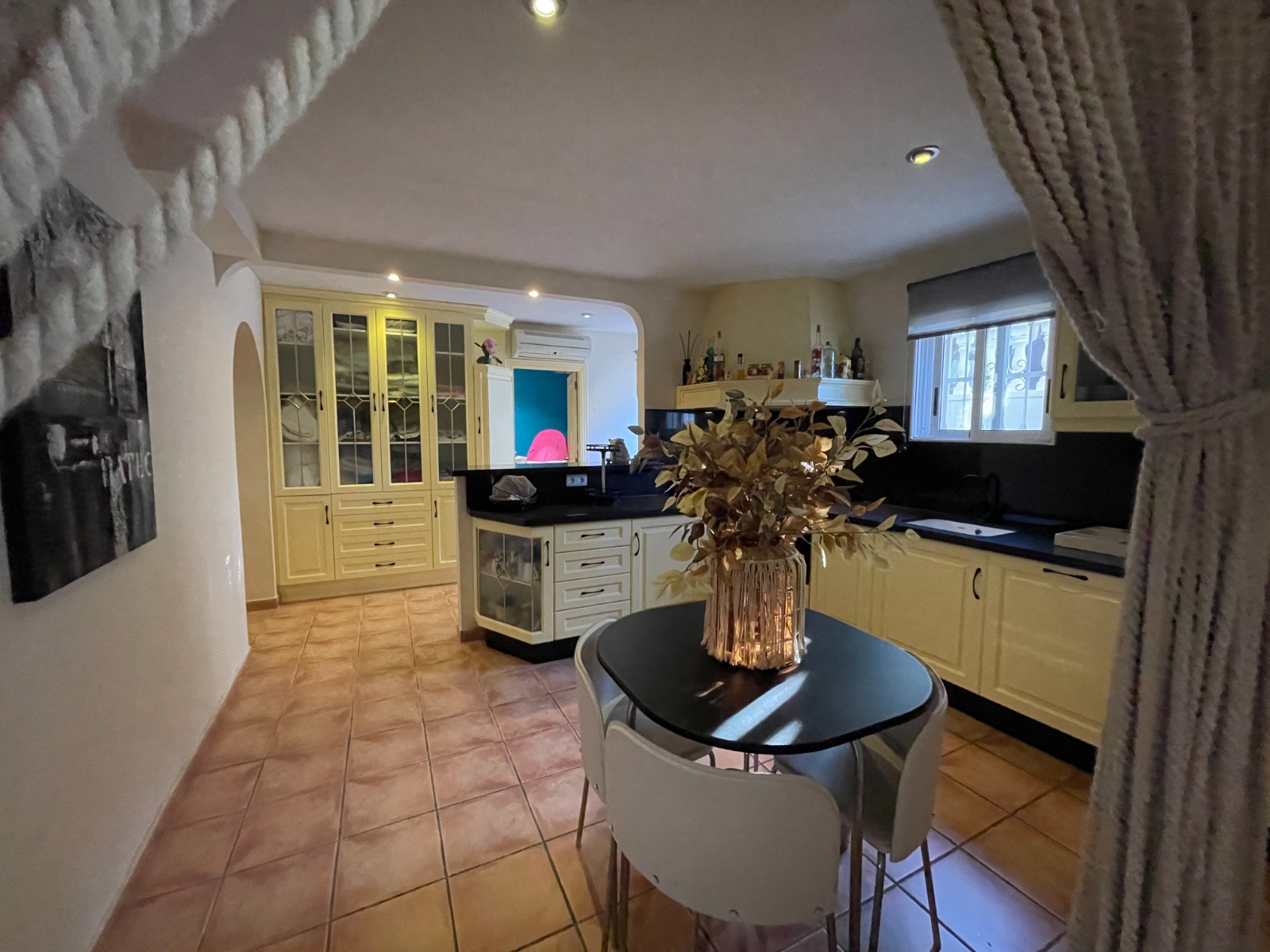 Master bedroom in villa for sale in Benijofar