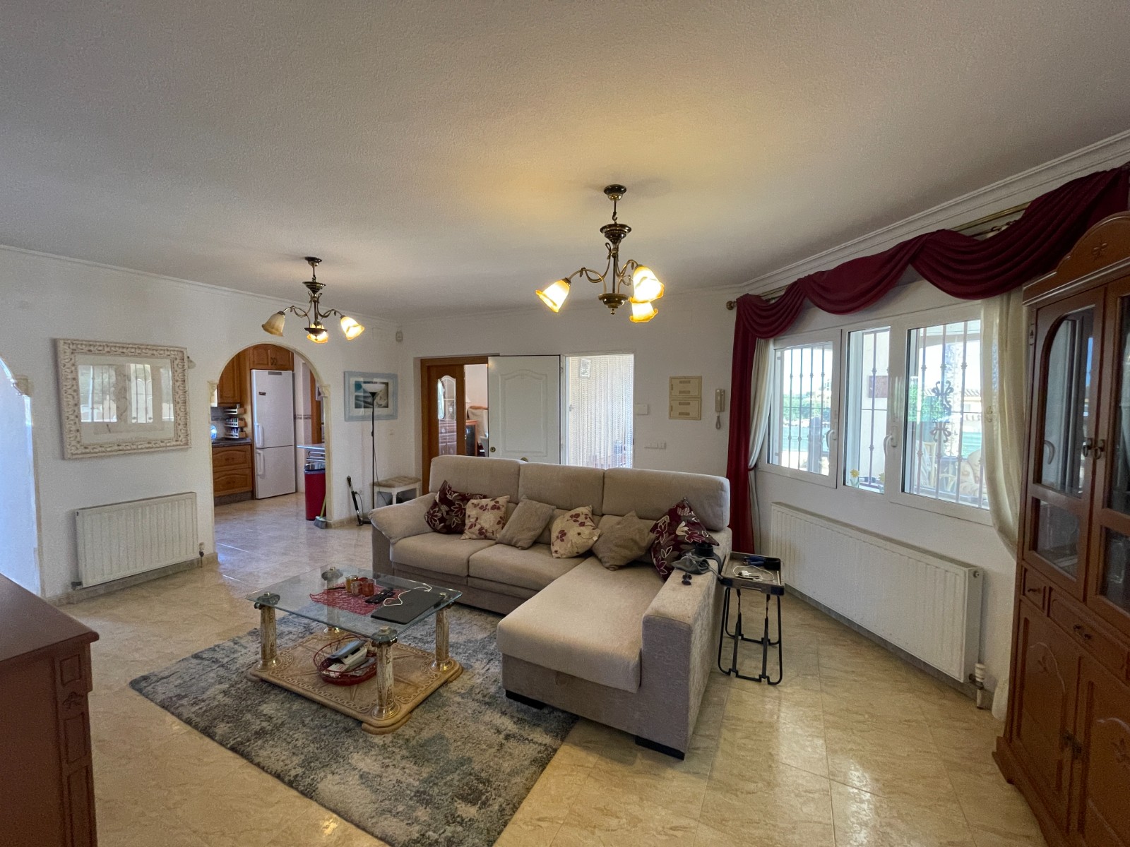 Living room in villa for sale in Catral