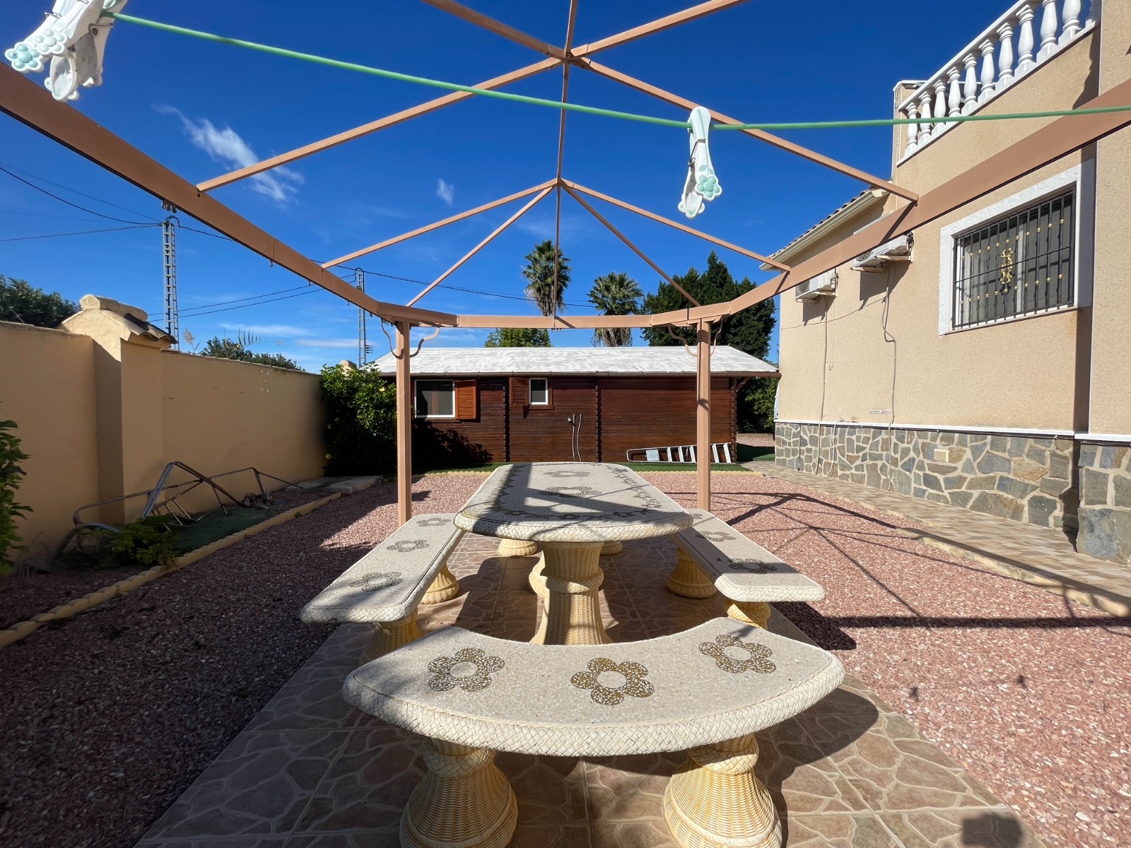 Pool area in villa for sale in Catral