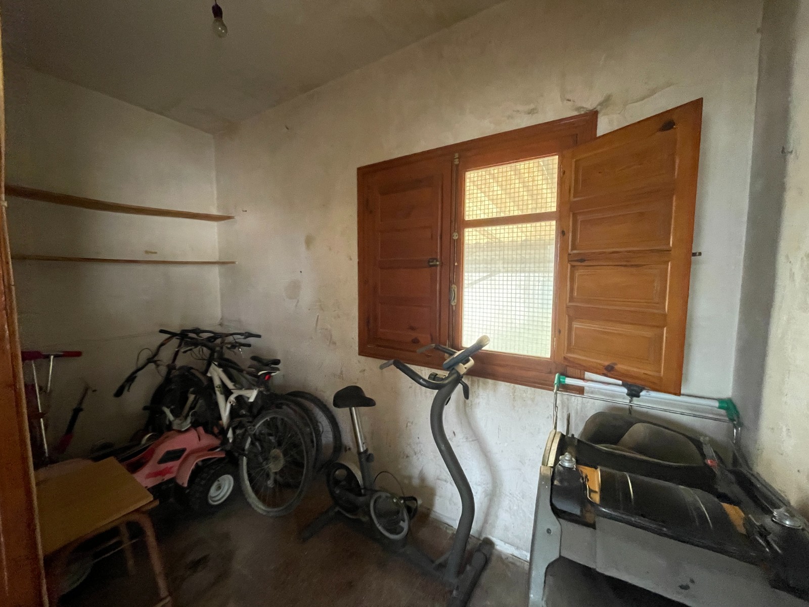 Kitchen in villa for sale in Elche