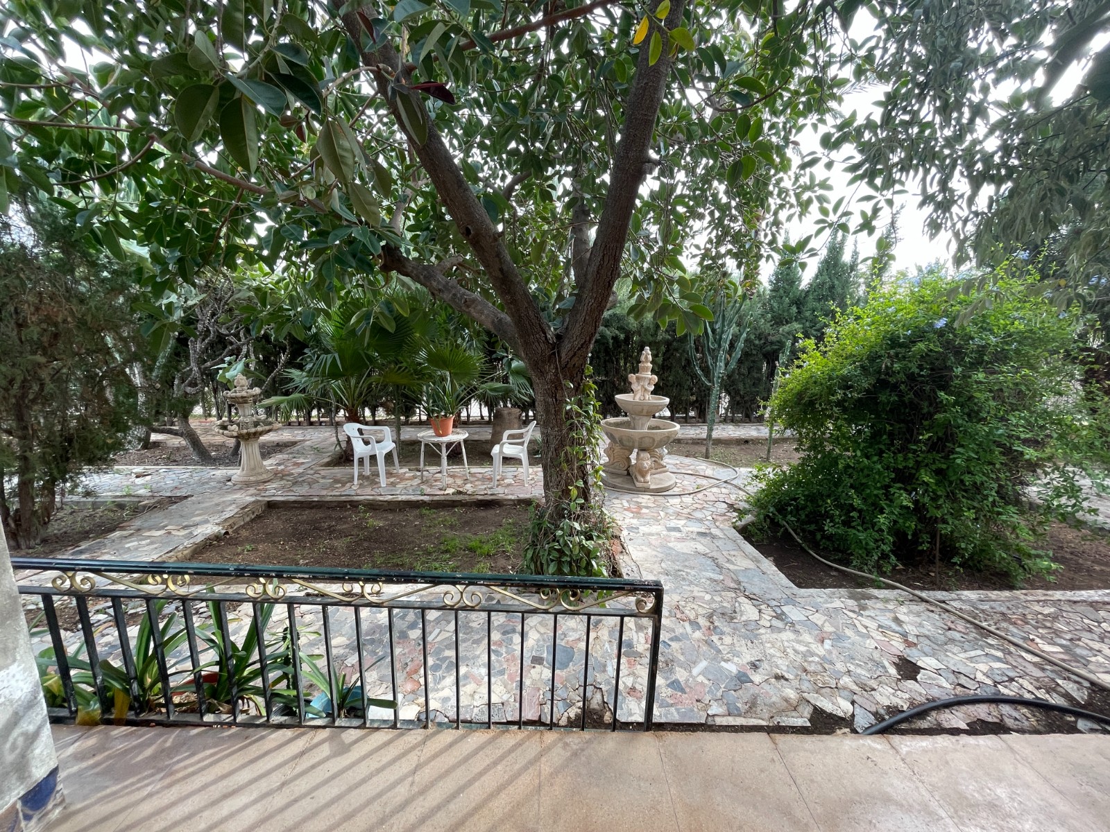 Terrace in villa for sale in Elche