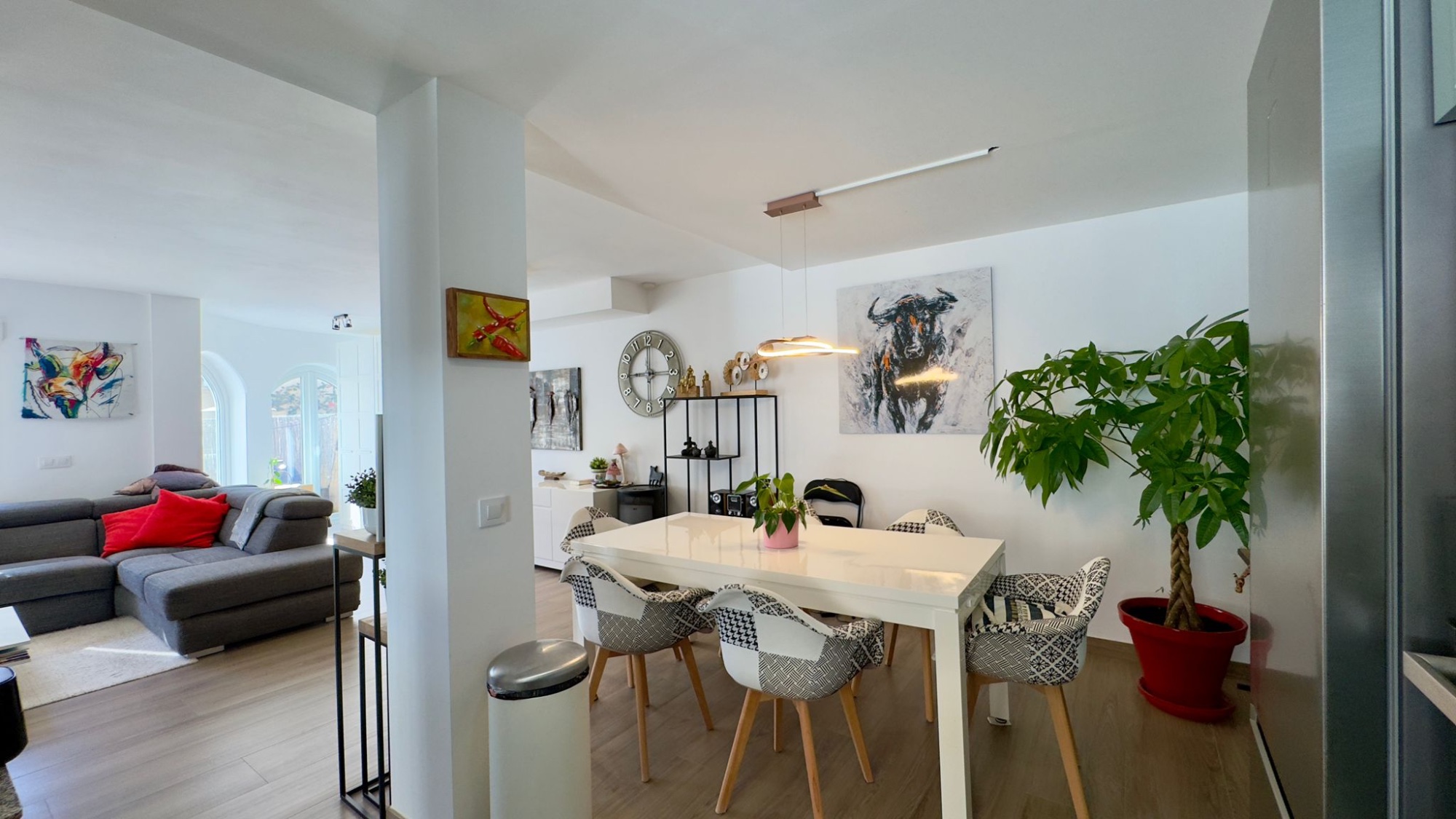 Master bedroom in villa for sale in Orihuela Costa