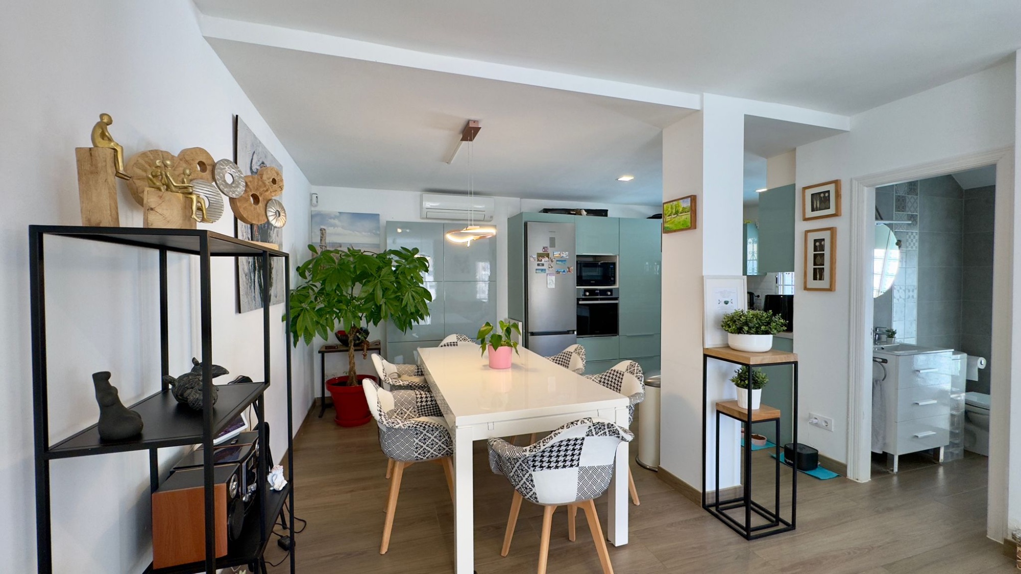 Terrace in villa for sale in Orihuela Costa