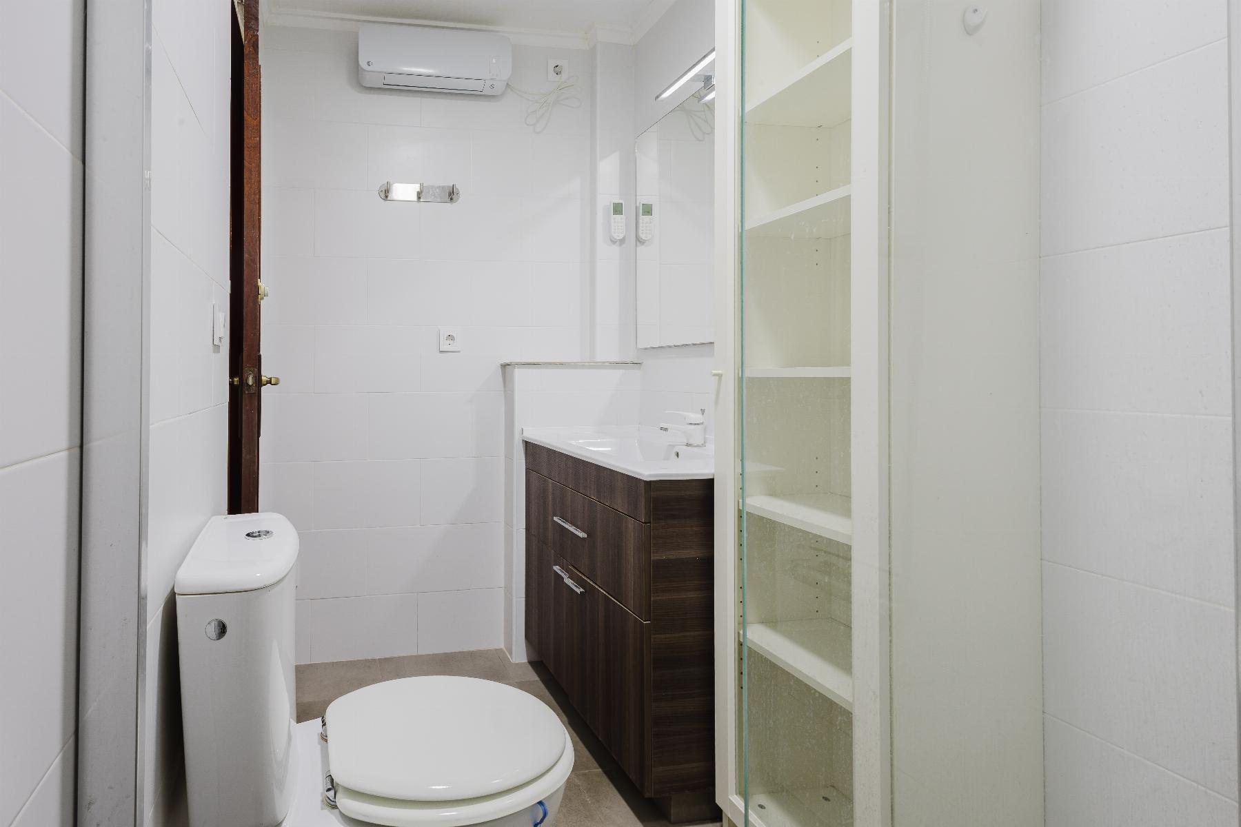 Master bedroom in apartment for sale in Torrevieja