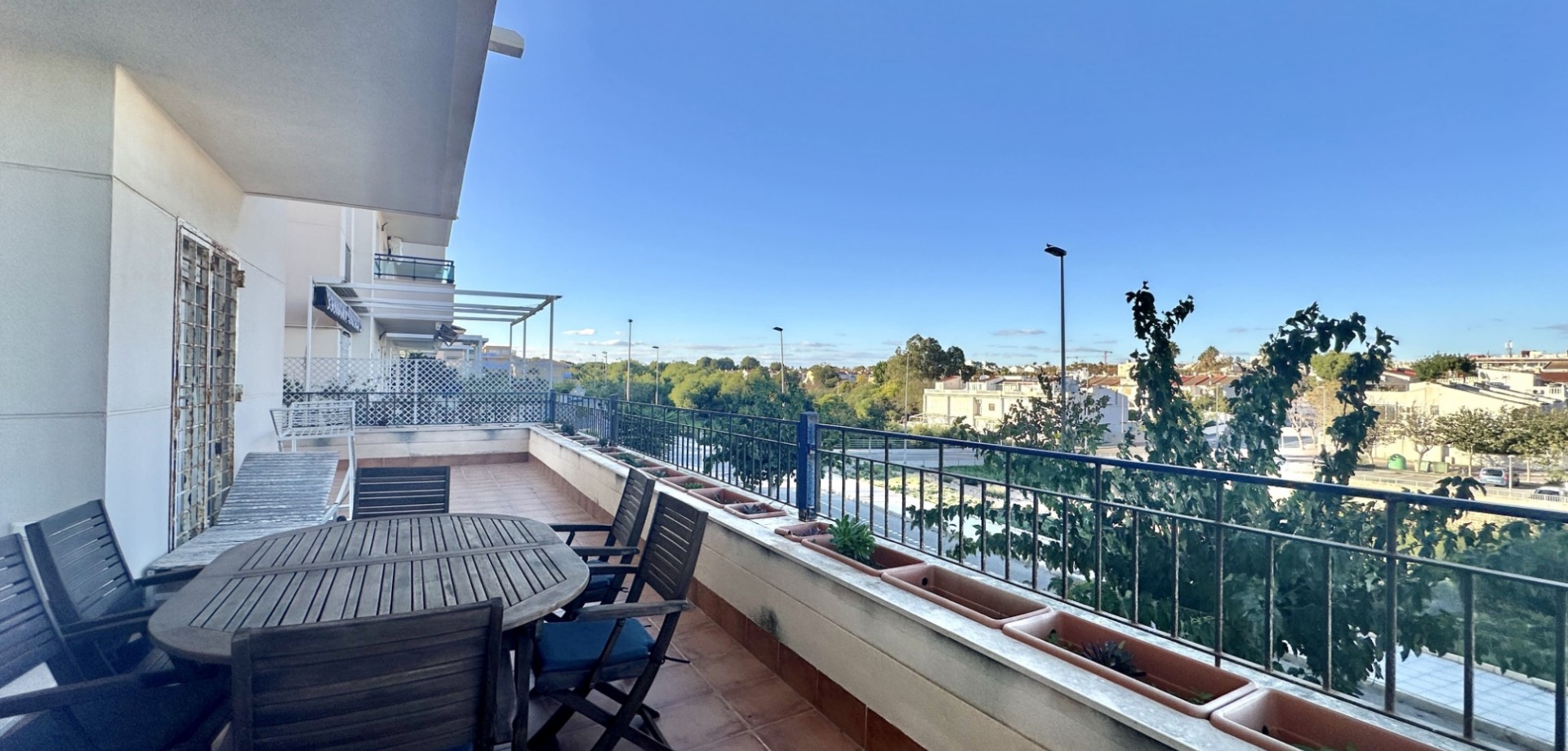 Dining area in apartment for sale in Mil Palmeras