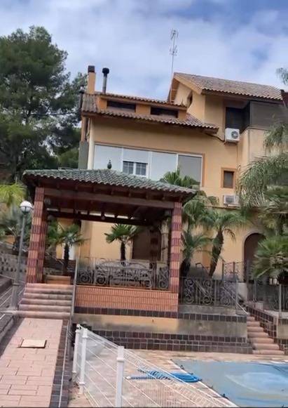 Garden in villa for sale in El Palmar