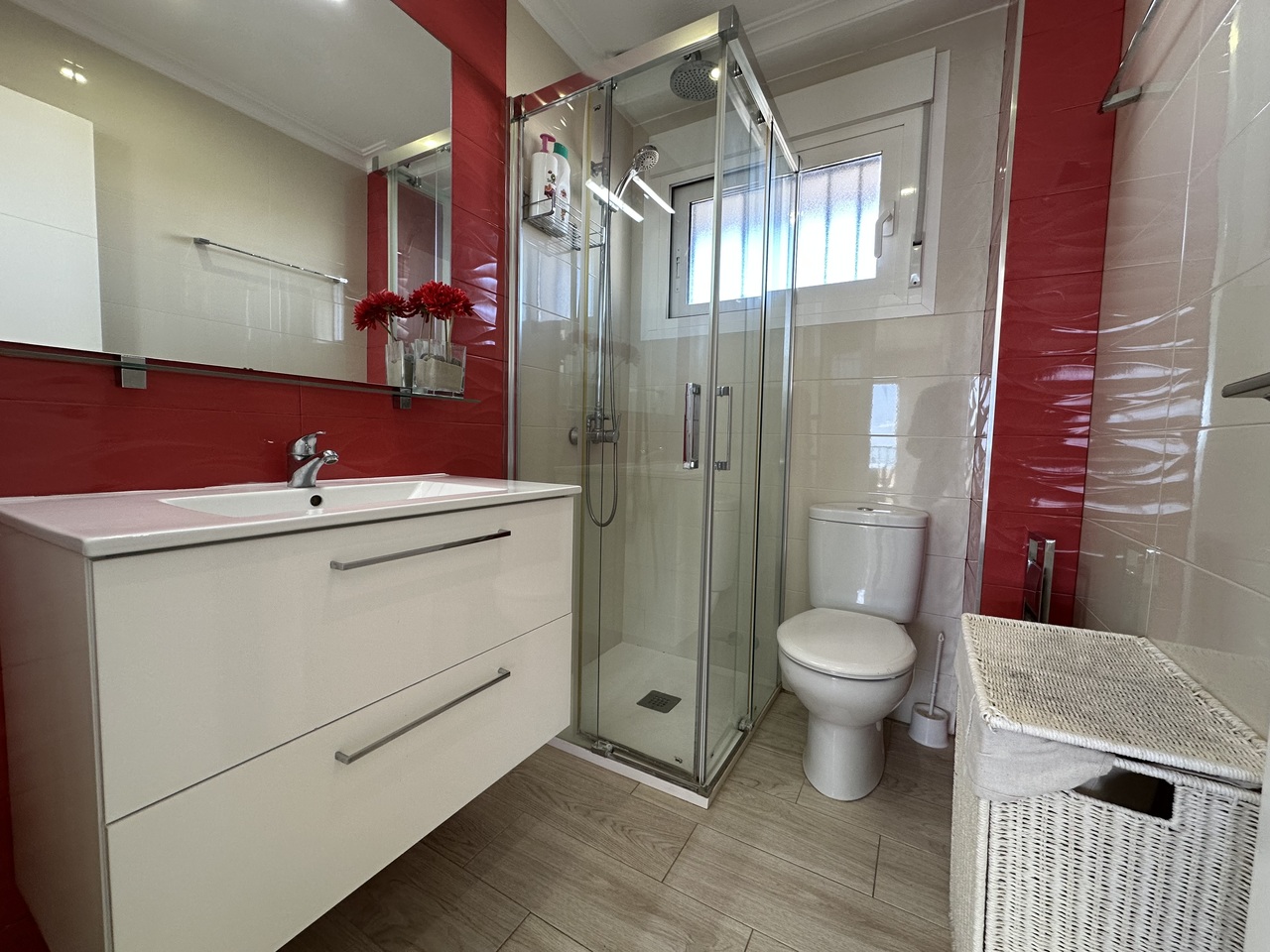 Master bedroom in apartment for sale in Mil Palmeras
